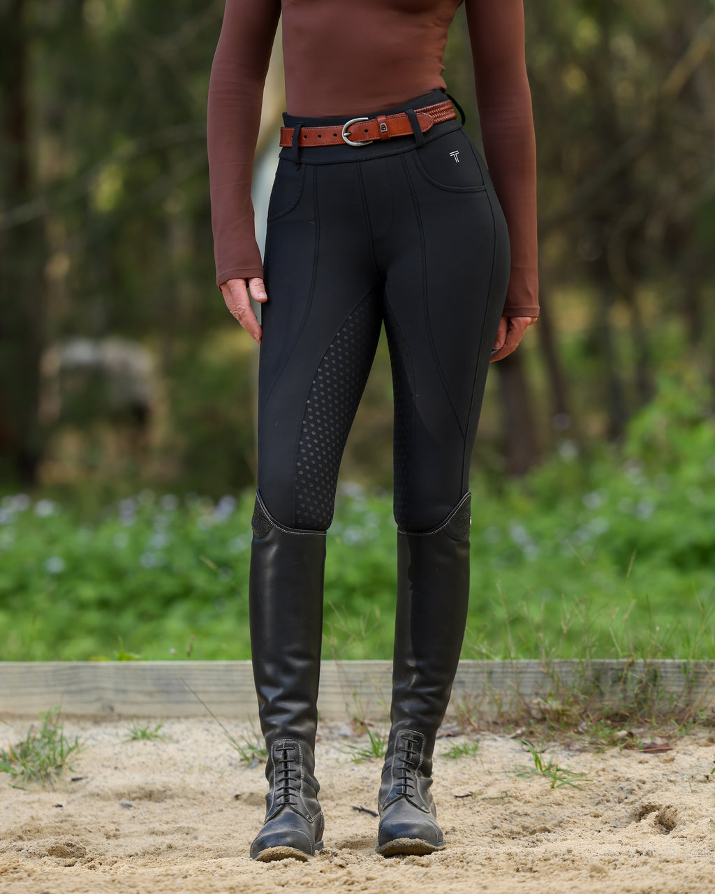 Form Breech - Black