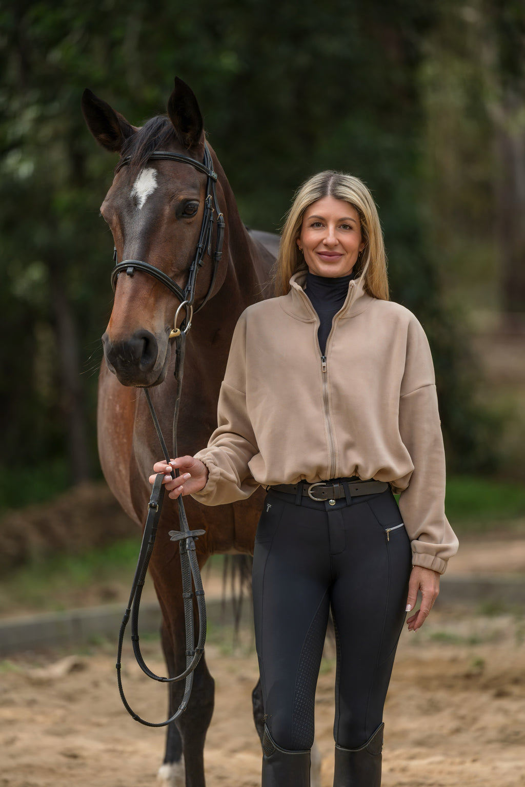 Cozy Zip Up Jacket - Light tan